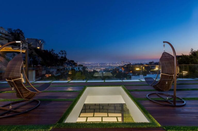 An Architectural Home in Los Angeles for Rent at $35,000 per Month