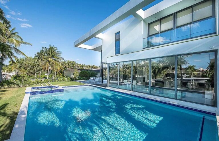 An Exquisite Hallandale Beach Home Awaits New Owner for $5,100,000