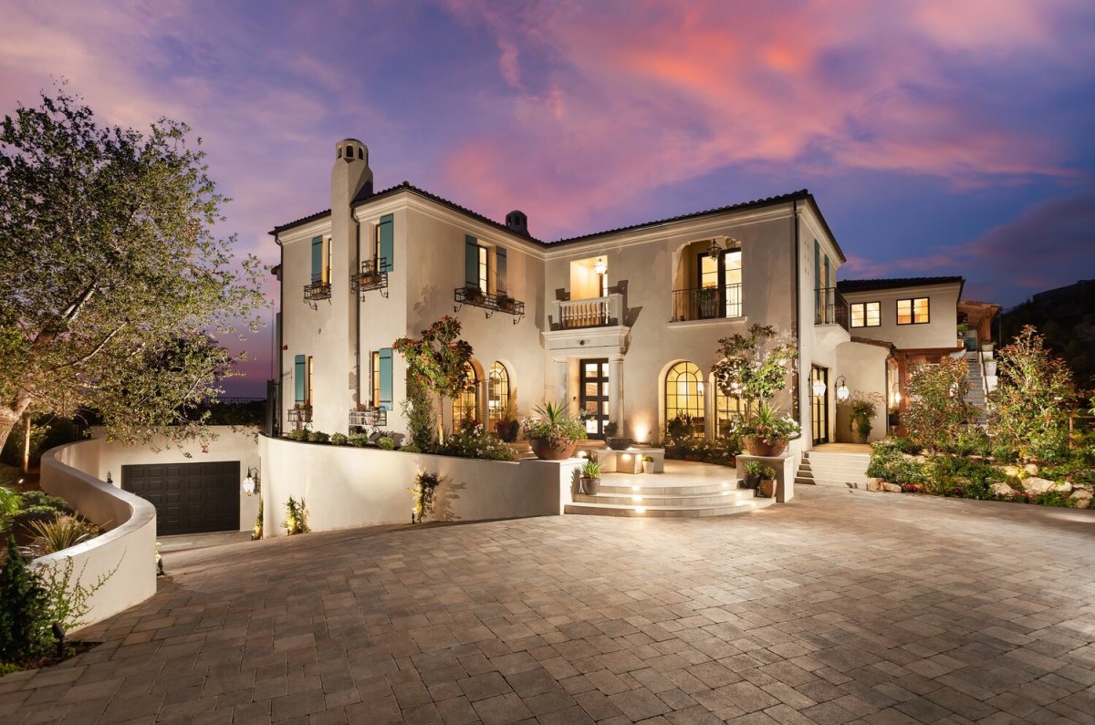 An-Extraordinary-Newport-Coast-Home-for-Sale-at-34900000-3