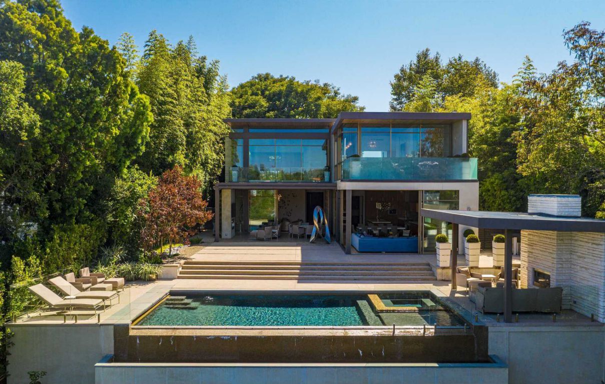 An-Impeccable-Contemporary-Home-in-Los-Angeles-Seeks-16500000-10