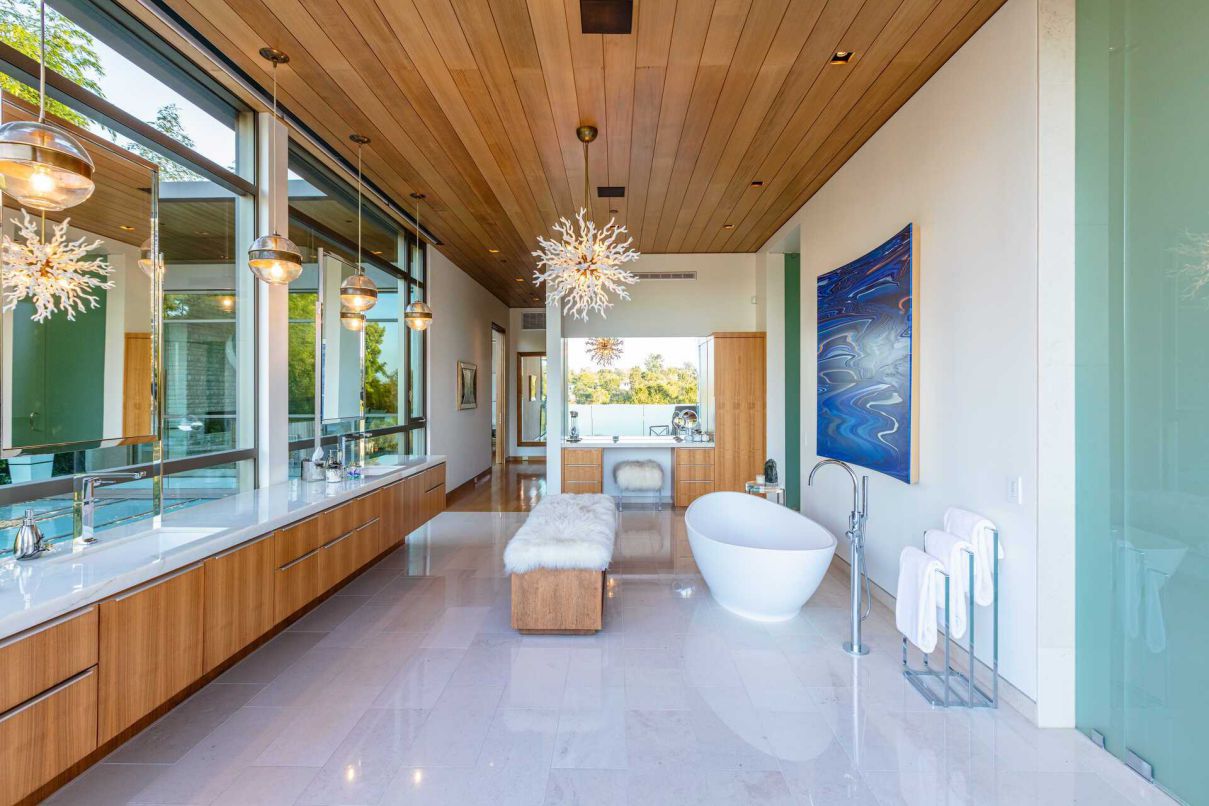 An-Impeccable-Contemporary-Home-in-Los-Angeles-Seeks-16500000-22