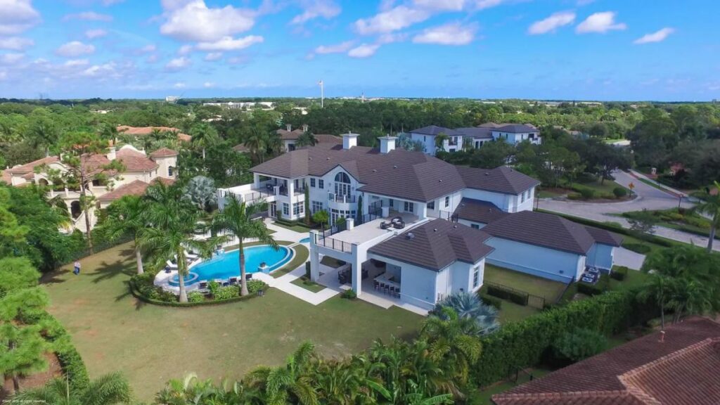 Appointed Custom Home for Sale in Palm Beach Gardens