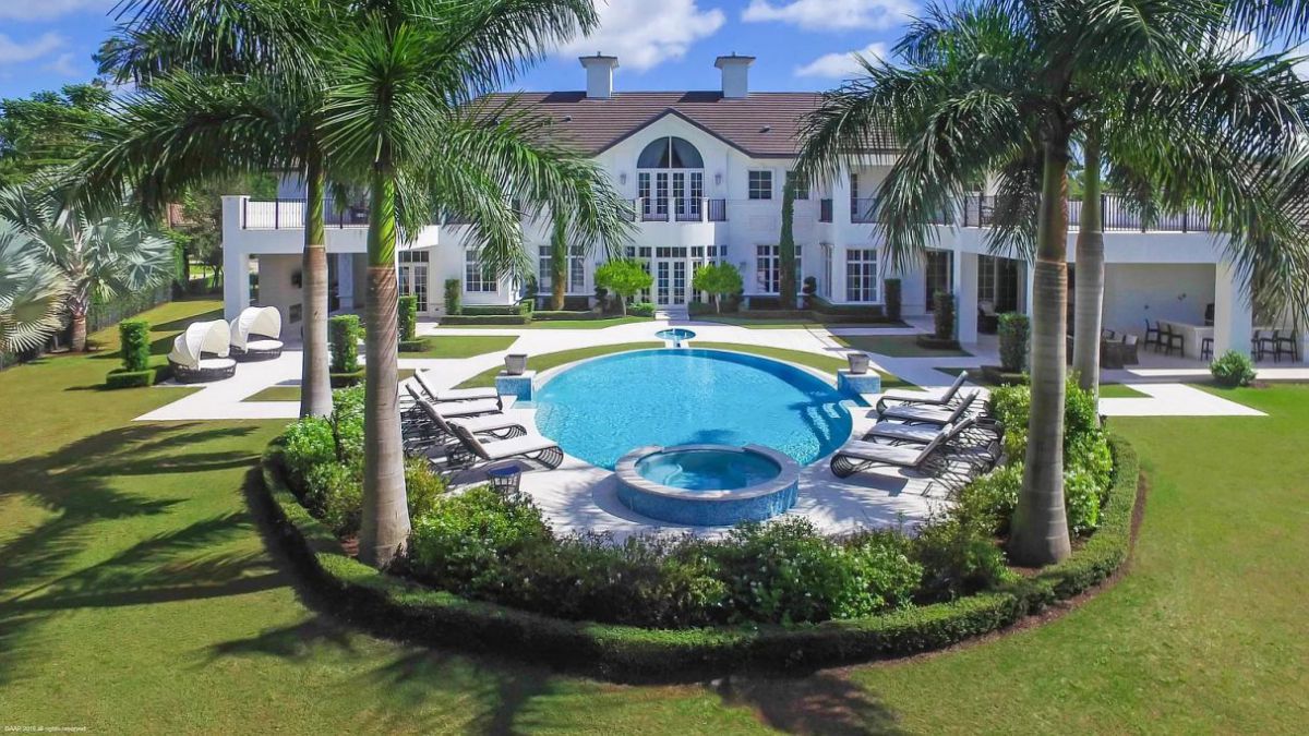 Appointed-Custom-Home-for-Sale-in-Palm-Beach-Gardens-7