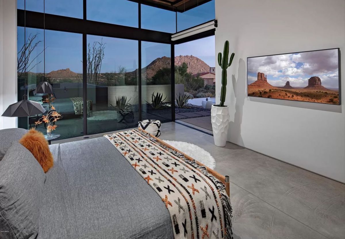 Elegant-Arizona-Modern-Home-in-Scottsdale-lists-for-5250000-12