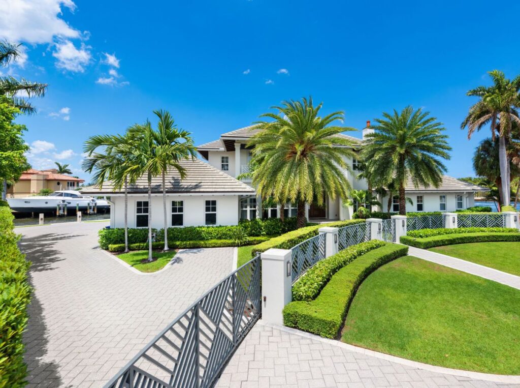 Fort Lauderdale House with Luxury Yachting Lifestyle