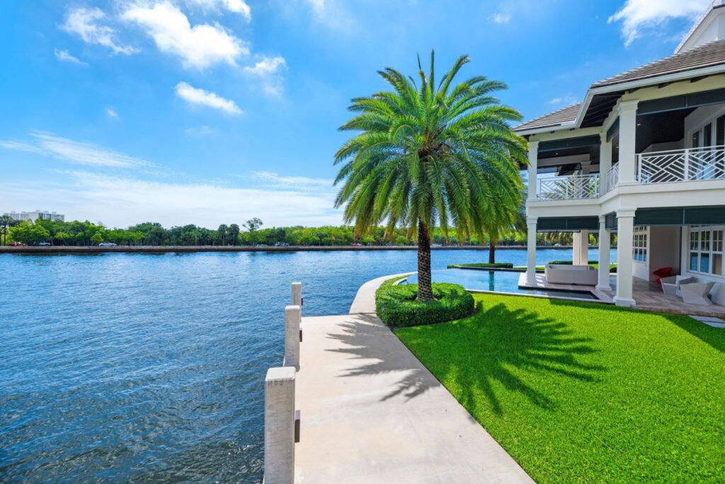 Fort Lauderdale House with Luxury Yachting Lifestyle