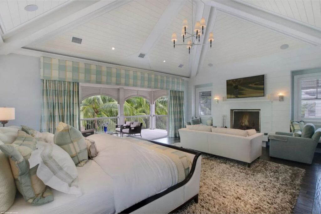 Incredible Lavish Resort Style House for Sale in Palm Beach Gardens