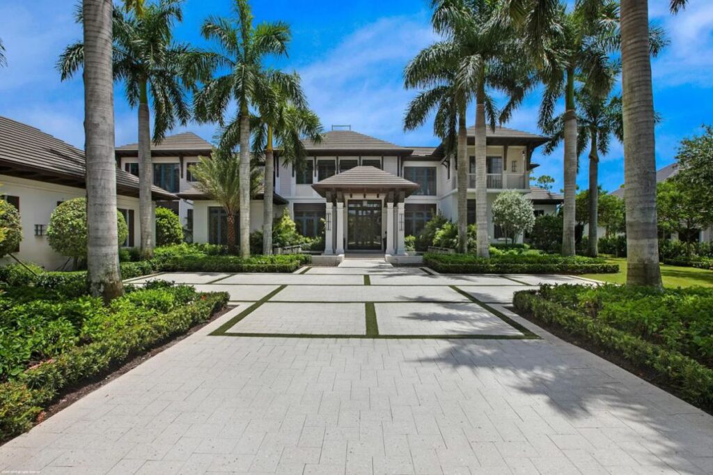 Incredible Lavish Resort Style House for Sale in Palm Beach Gardens