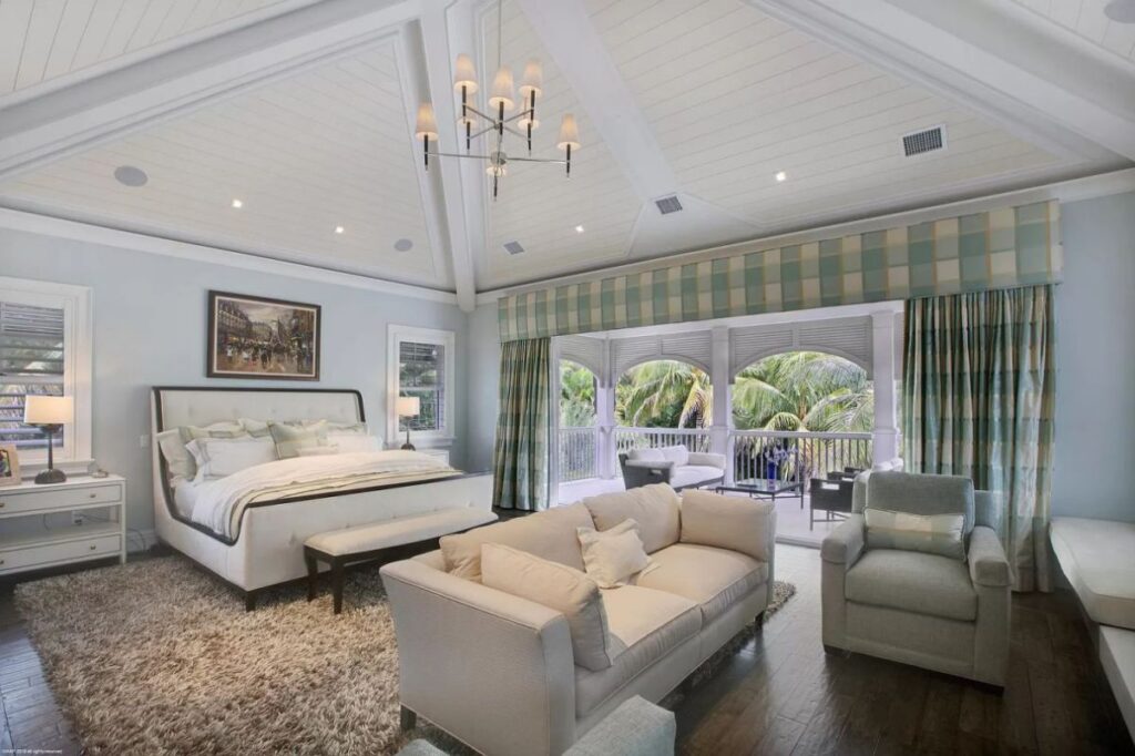 Incredible Lavish Resort Style House for Sale in Palm Beach Gardens