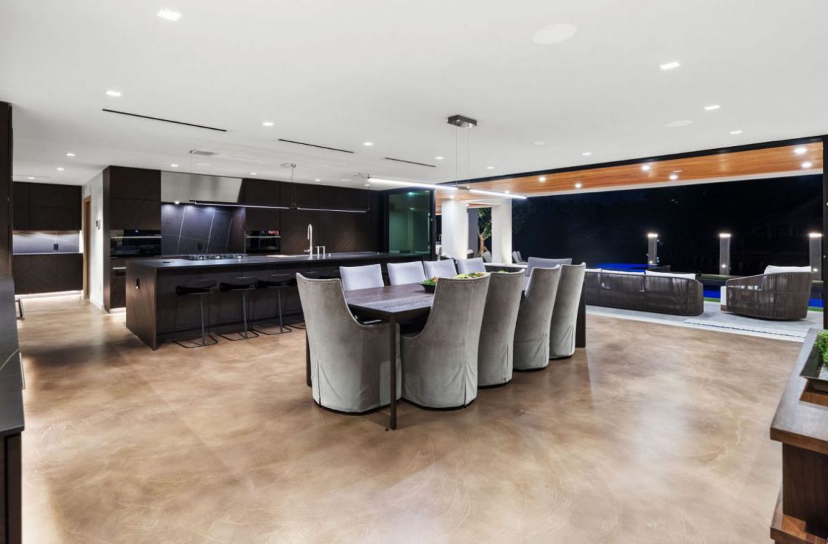 Inside-A-7950000-Entertaining-Modern-Home-for-Sale-in-Fort-Lauderdale-20
