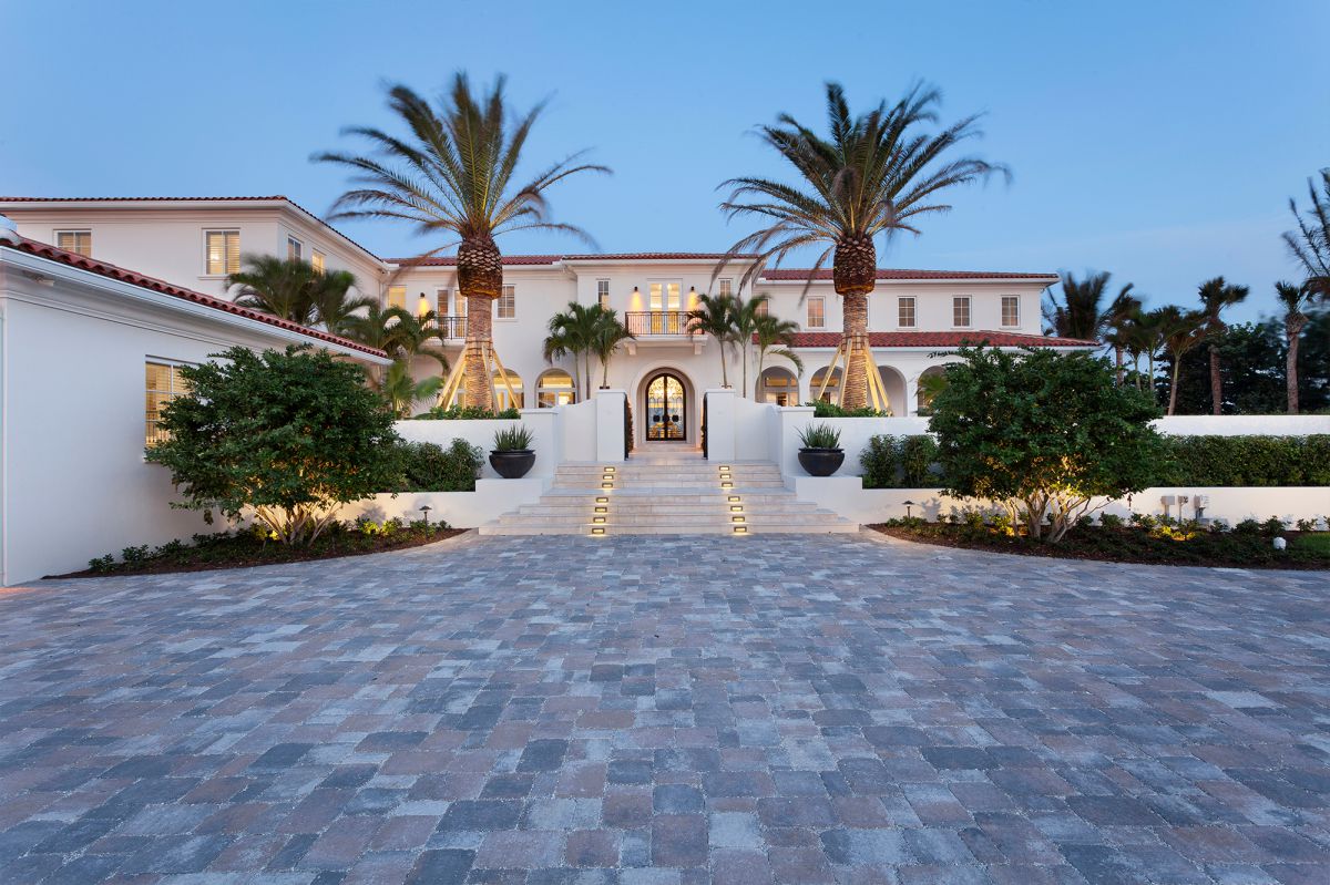 Inside-One-of-The-Most-Sensational-European-Mansions-in-Florida-1