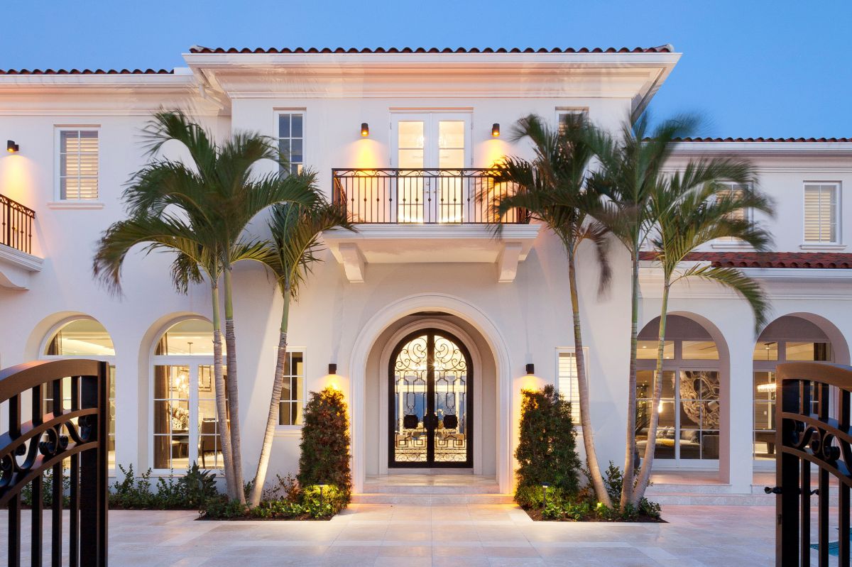 Inside-One-of-The-Most-Sensational-European-Mansions-in-Florida-22