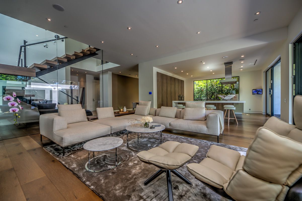 Laurel-Avenue-Modern-House-for-Rent-in-Los-Angeles-12