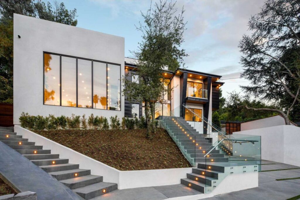 New Contemporary Architectural Home for Sale in Encino