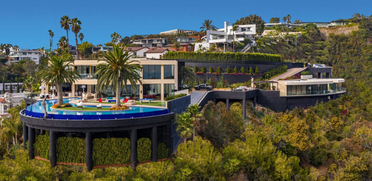 New-Mansion-in-The-Best-Location-Los-Angeles-Hits-Market-6