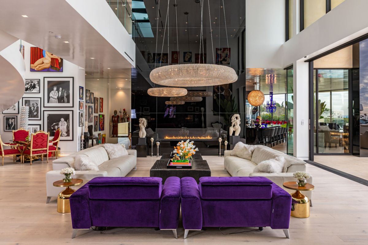 New-Mansion-in-The-Best-Location-Los-Angeles-Hits-Market-9