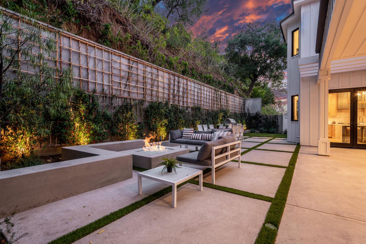 New-Modern-Farmhouse-in-Pacific-Palisades-Sells-for-4469000-3