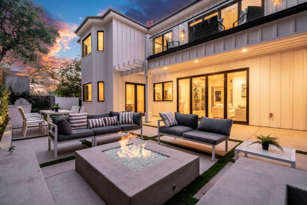 New Modern Farmhouse in Pacific Palisades