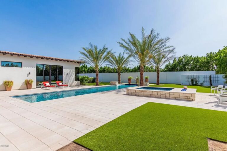 Outstanding 4,600,000 Private Hillside Home for Sale in Paradise Valley