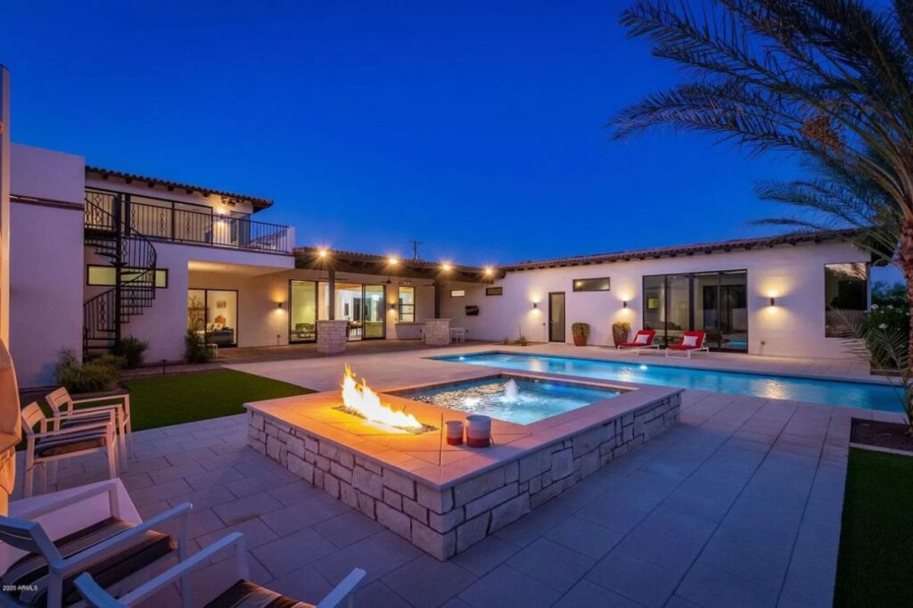 Private Hillside Home for Sale in Paradise Valley