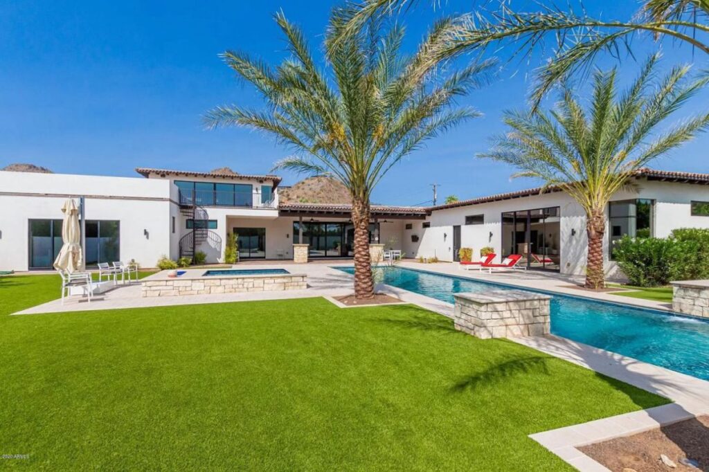 Private Hillside Home for Sale in Paradise Valley
