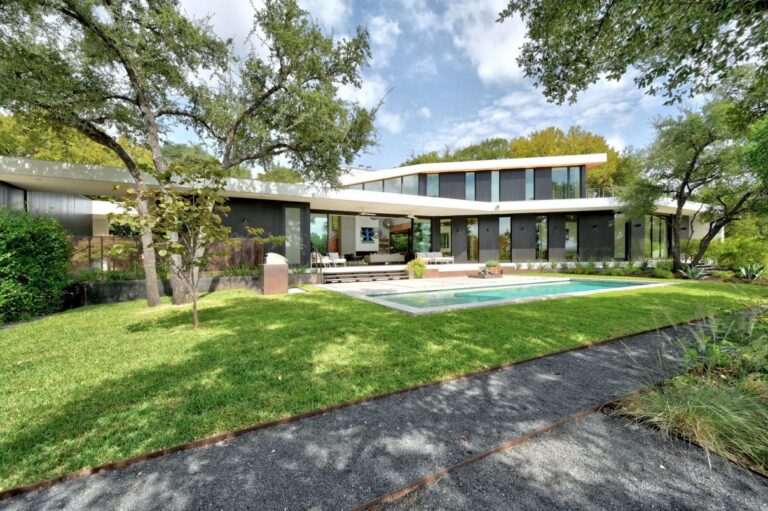 $4,175,000 Sophisticated Modern House for Sale in Austin