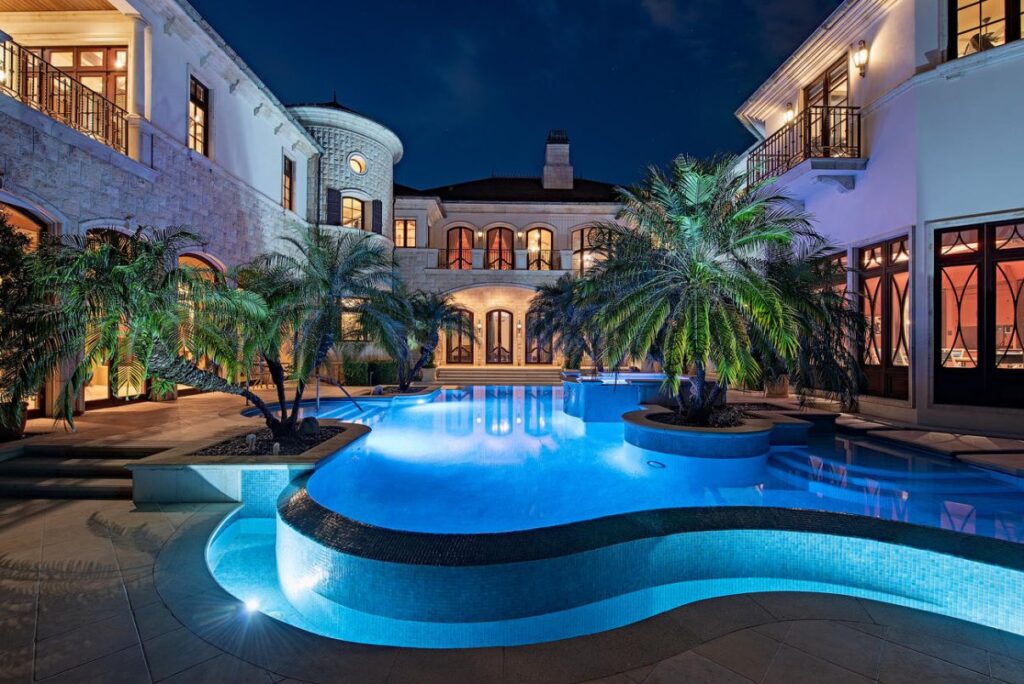 Splendor in An Elegantly Appointed Naples Home for Sale