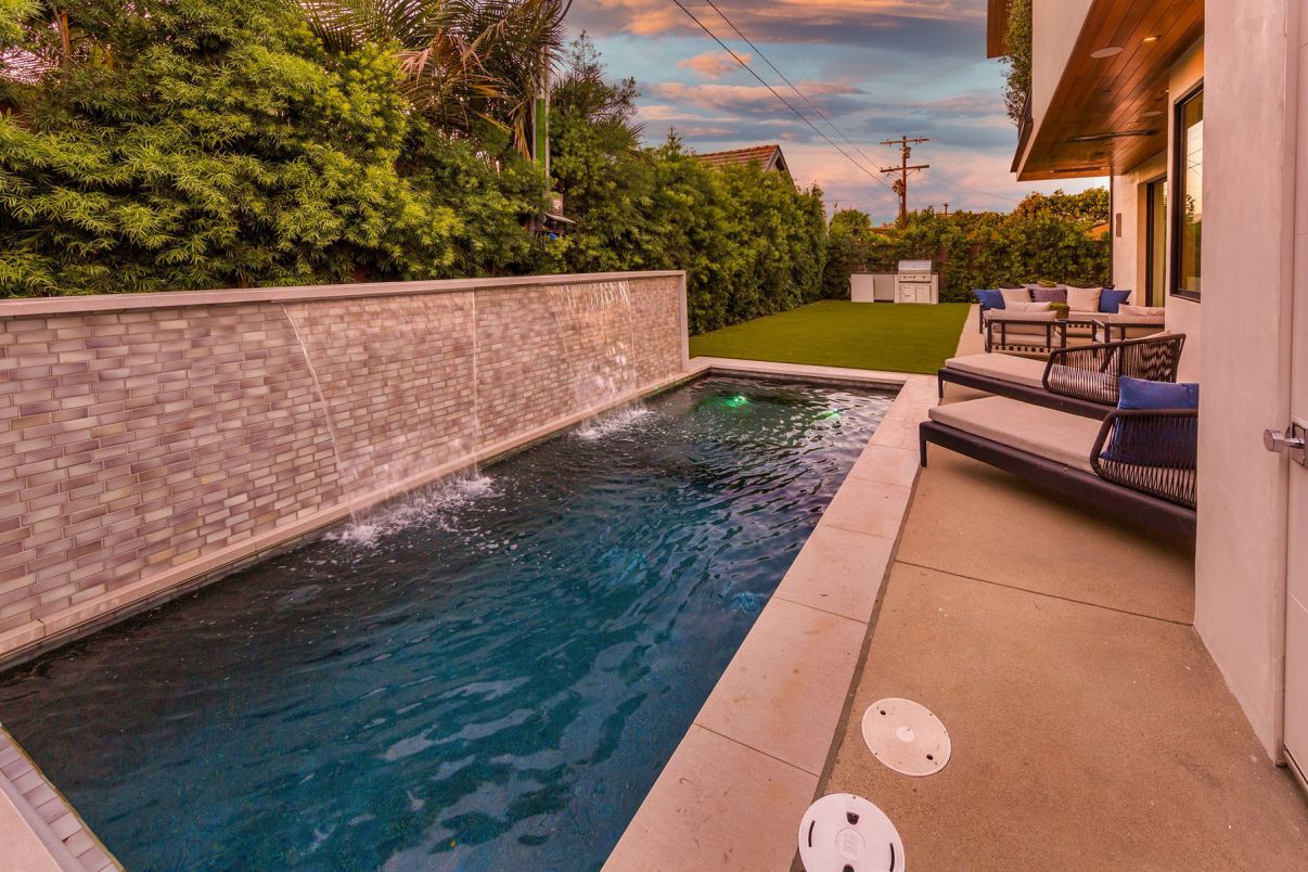 Stunning-Crest-Drive-Modern-House-for-Sale-in-Los-Angeles-at-4595000-21