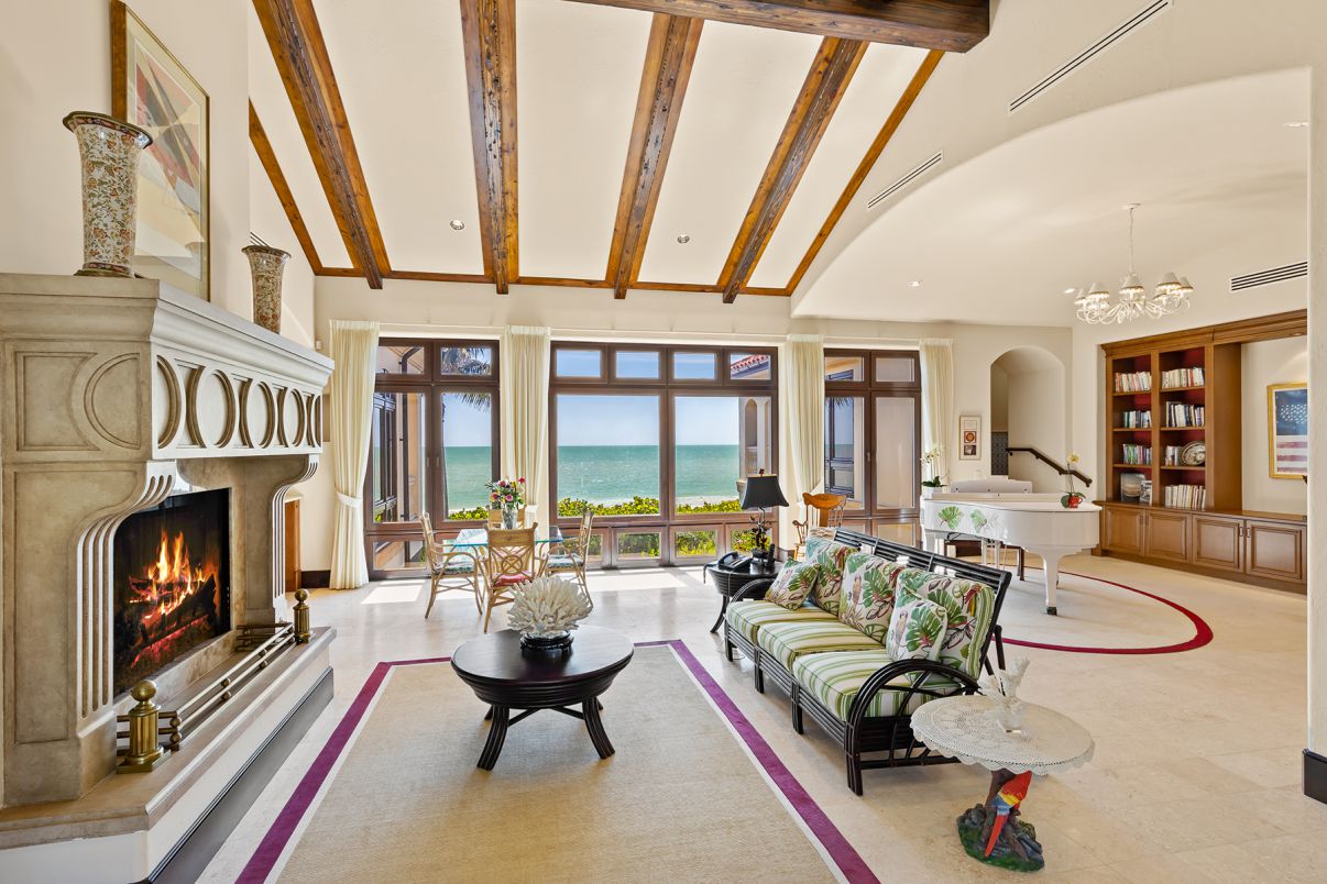 Stunning-Florida-Beachfront-House-on-Sanibel-Island-sells-for-16895000-10