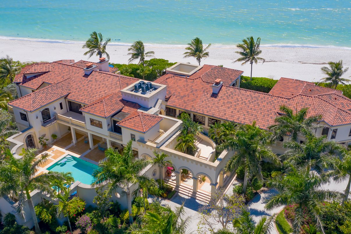 Stunning-Florida-Beachfront-House-on-Sanibel-Island-sells-for-16895000-2