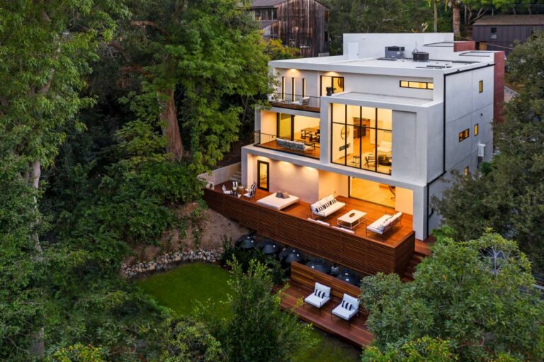 Stunning New Modern House in Pacific Palisades for Sale at $3,795,000