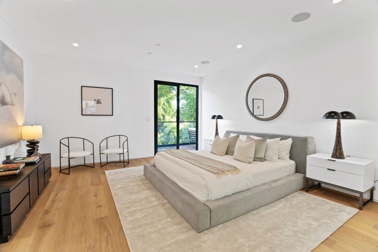 Stunning-New-Modern-House-in-Pacific-Palisades-for-Sale-at-3795000-14