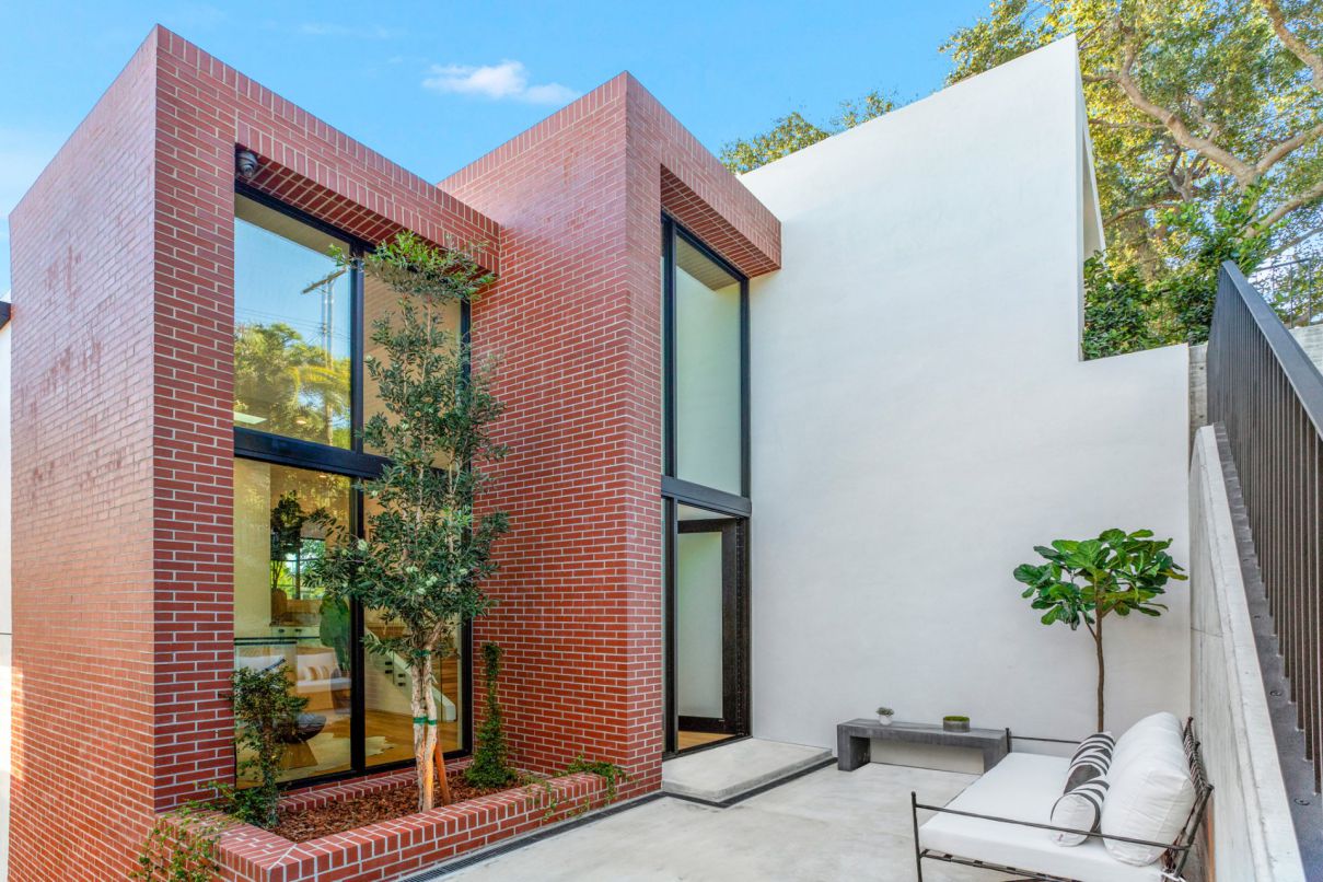 Stunning-New-Modern-House-in-Pacific-Palisades-for-Sale-at-3795000-4