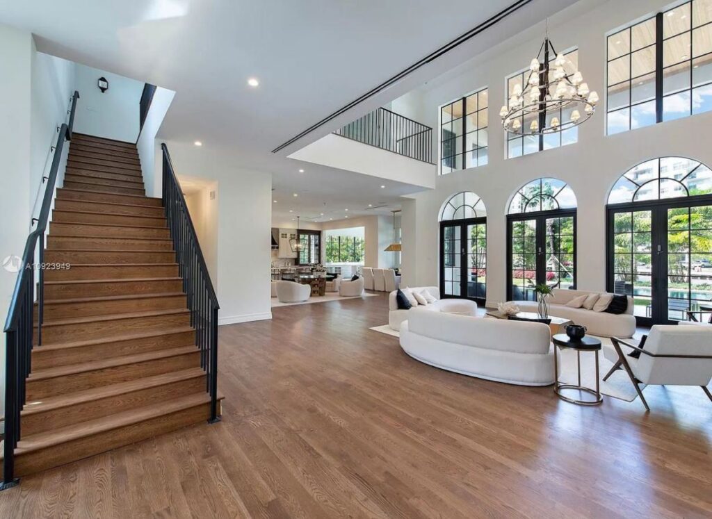 Stunning Waterfront Home in Hallandale Beach Asking for $4,900,000