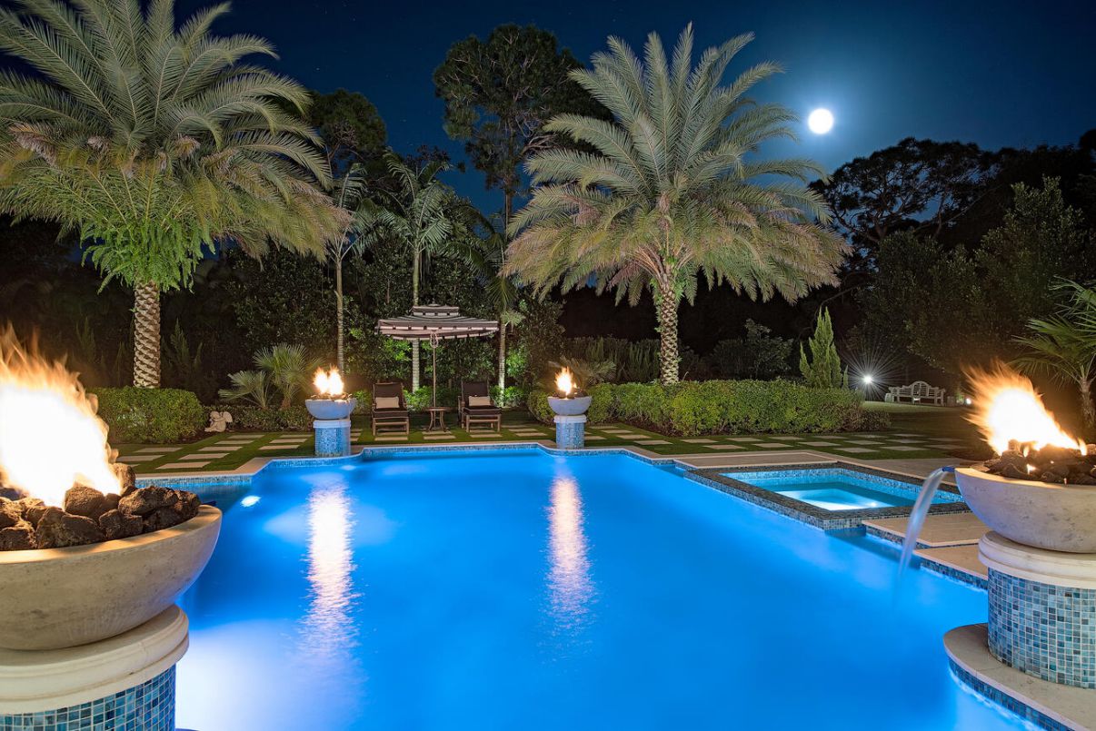 Thoughtfully-Designed-French-House-in-Naples-for-Sale-at-6900000-21