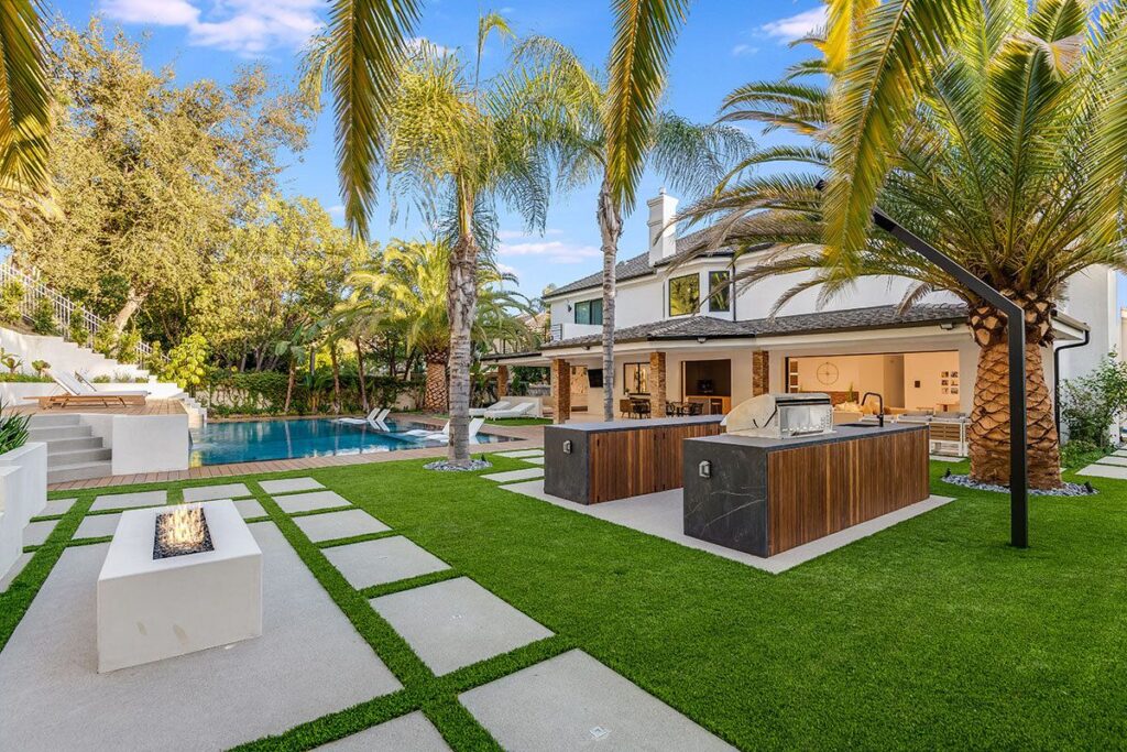 Touring of A Significant Calabasas Home for Sale