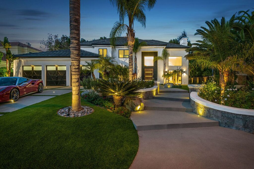 Touring of A Significant Calabasas Home for Sale