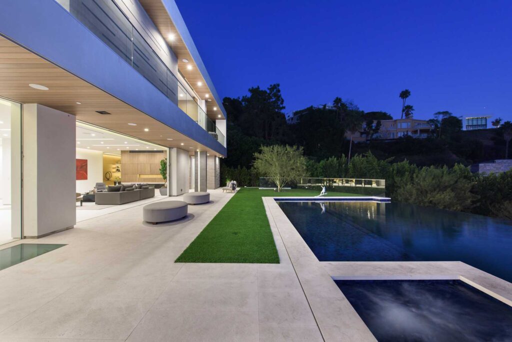 Brand New Los Angeles Modern Home Hits Market for $13,900,000