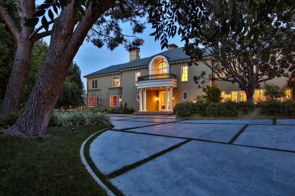 26995000-Beverly-Hills-Mansion-offers-Exceptional-Sweeping-Views-29