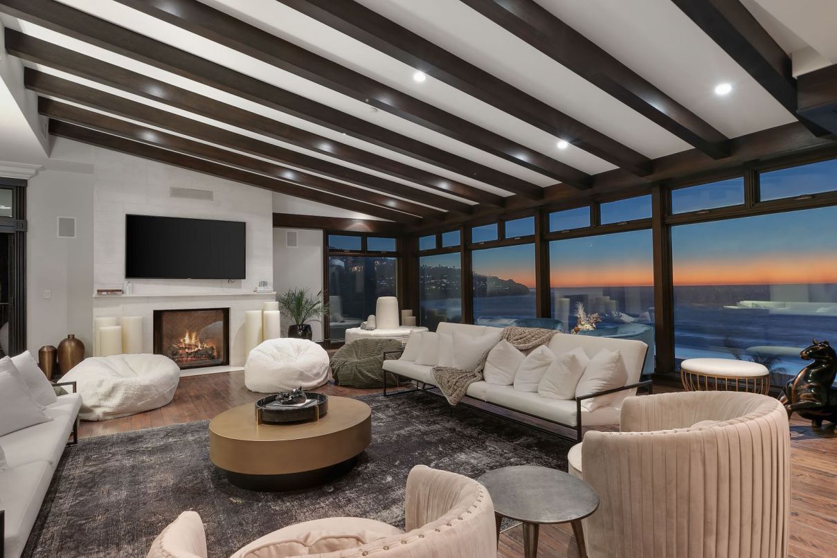 26995000-California-Mansion-with-Expansive-Panoramic-Ocean-Views-15