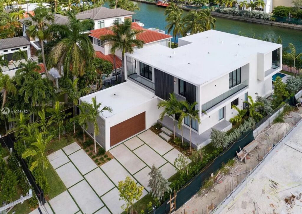 Brand New Miami Beach Home with Open Floor  hits Market 