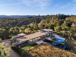 A $33,000,000 California Masterpiece Offers Dramatic Architecture