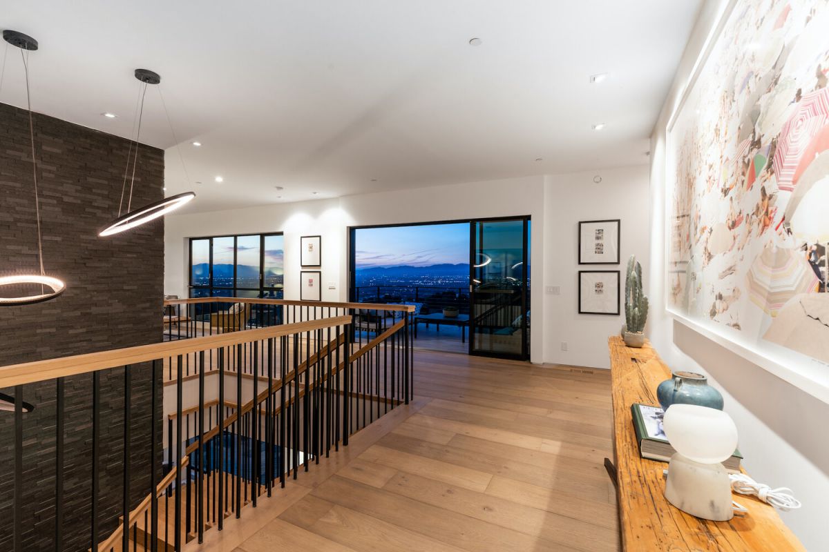 A-Breathtaking-Views-Modern-Home-in-Beverly-Hills-Selling-for-4995000-18