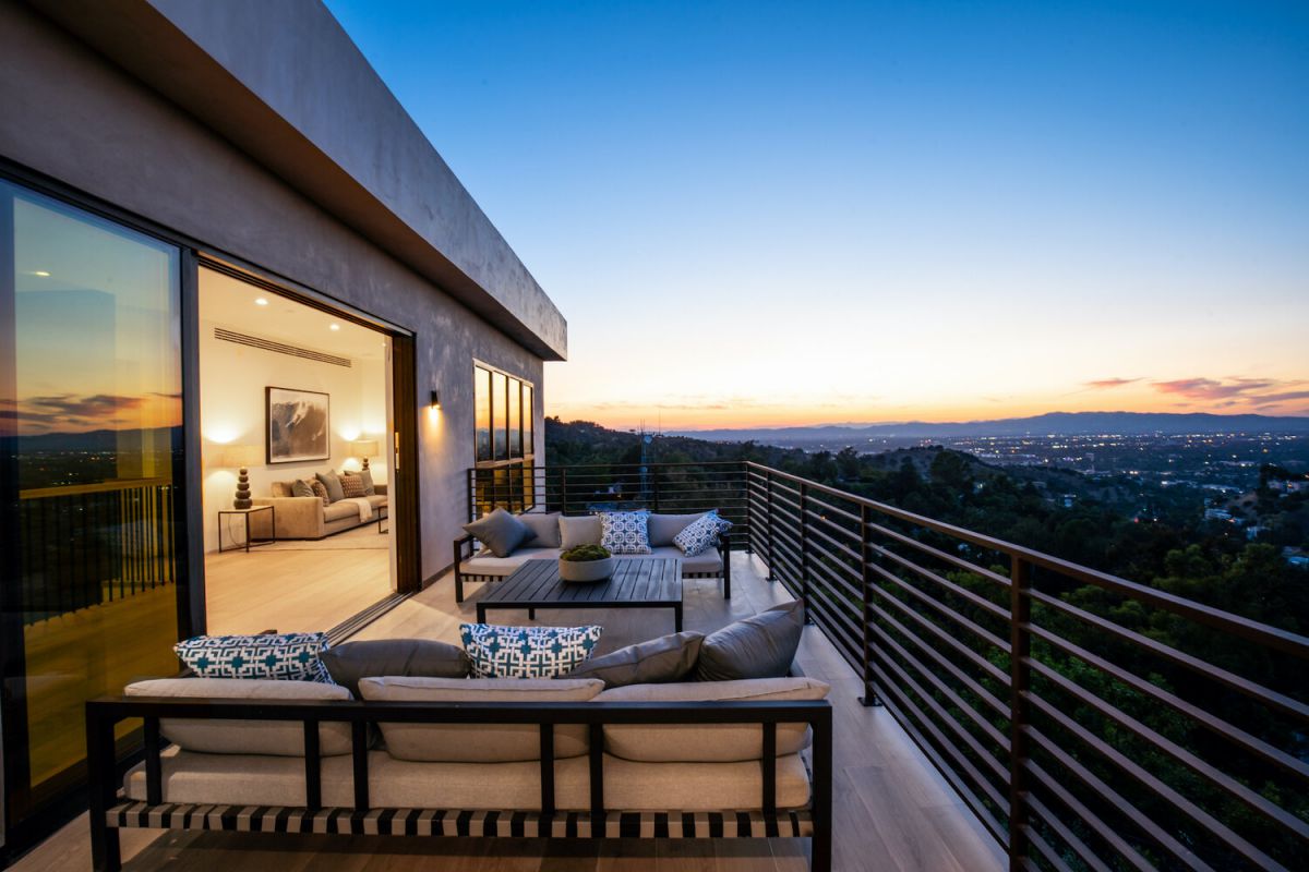 A-Breathtaking-Views-Modern-Home-in-Beverly-Hills-Selling-for-4995000-19