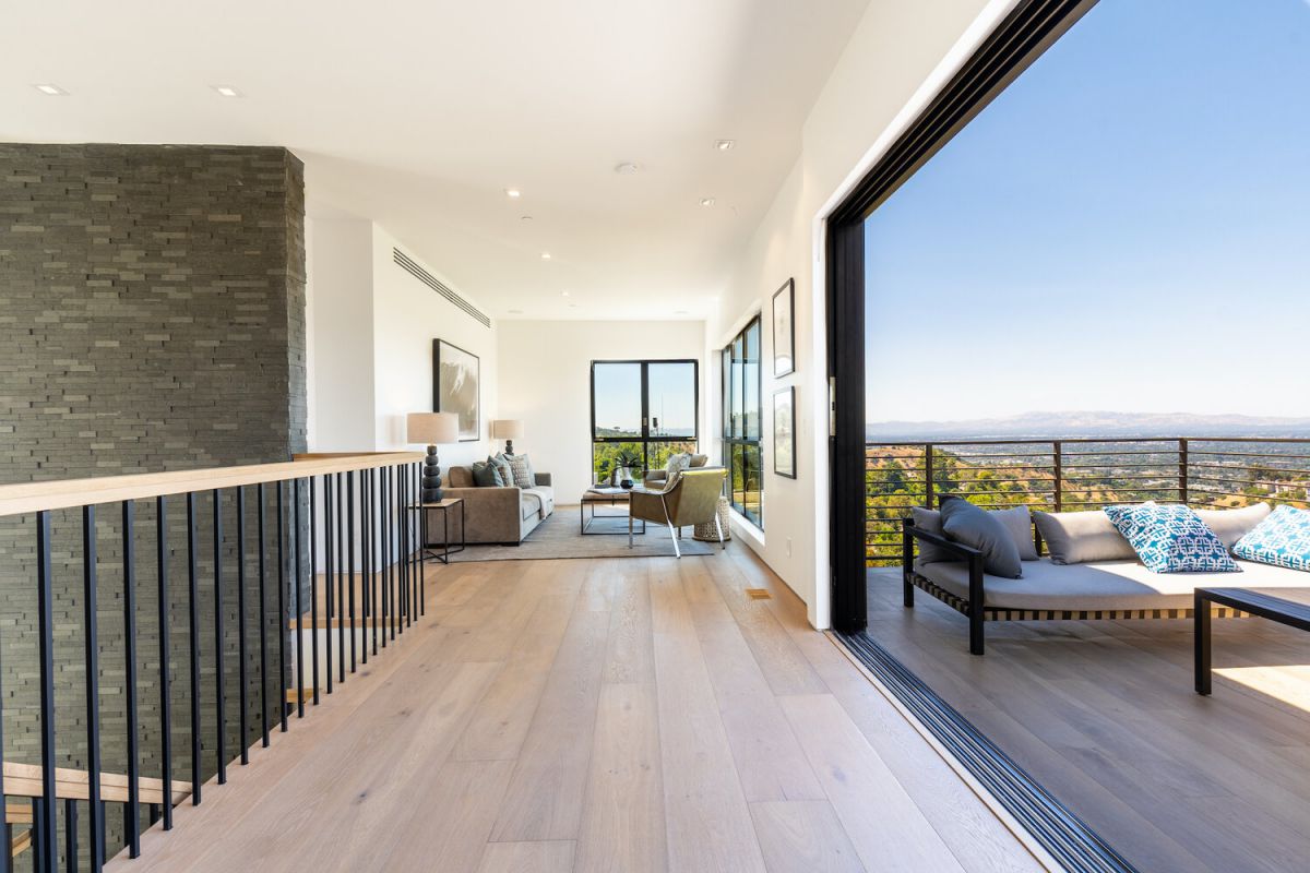 A-Breathtaking-Views-Modern-Home-in-Beverly-Hills-Selling-for-4995000-23