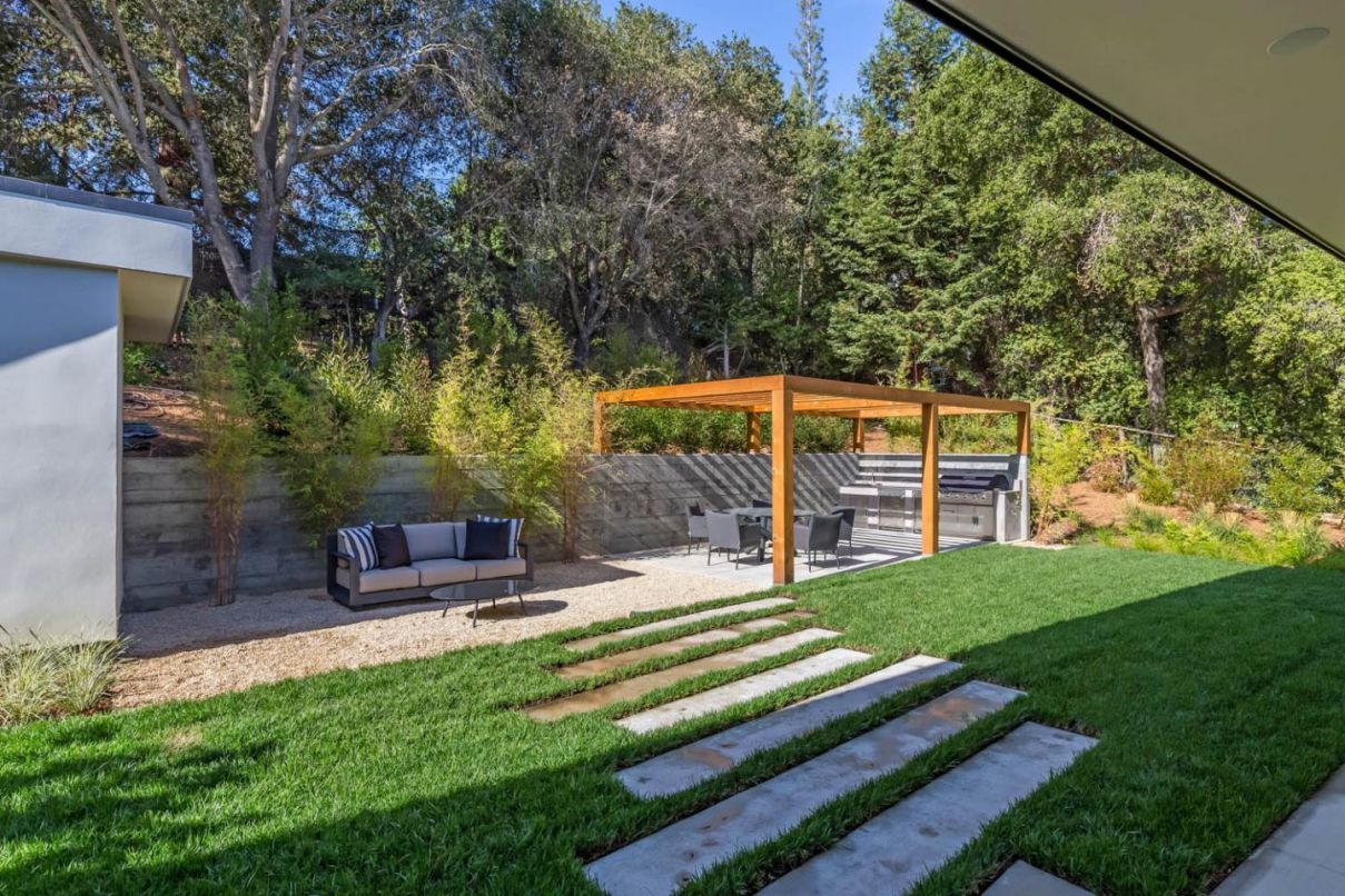 A-Newly-Sleek-California-Home-in-Woodside-Asking-for-15500000-12