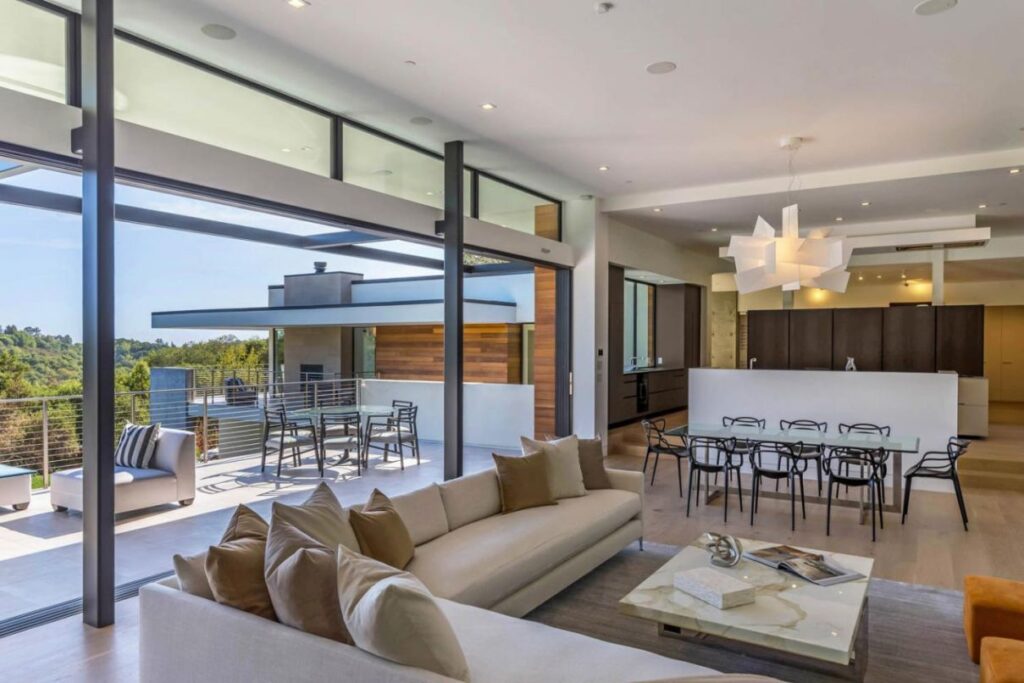 A Newly Sleek California Home in Woodside Asking for $15,500,000