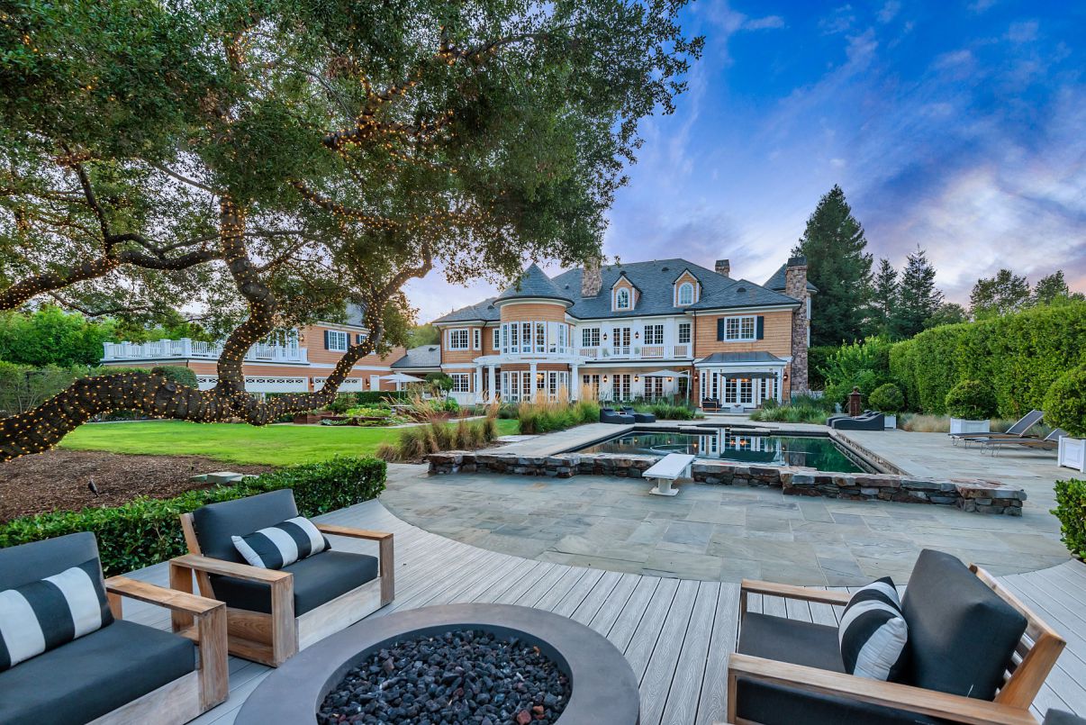 Absolutely-Spectacular-Hamptons-Style-House-Asking-for-10750000-29