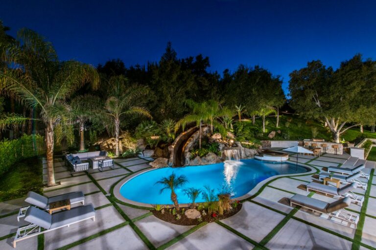 An Absolutely Epic Home in Tarzana for Sale at Price 7,800,000