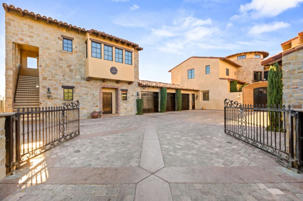 An Incredible Spanish Revival Home in Henderson Aims for $5,999,990